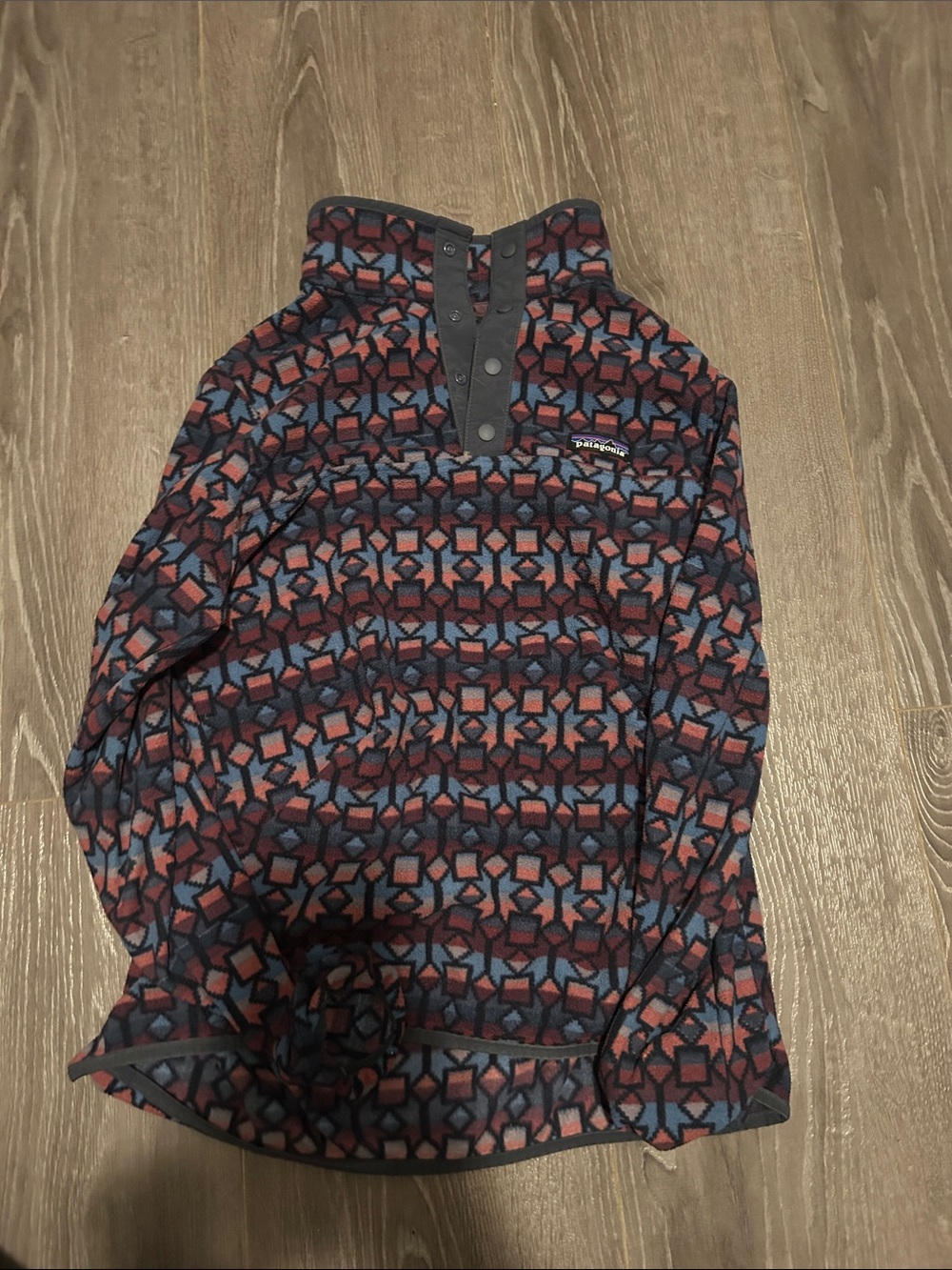 Patagonia Geometric Snap-T Fleece in Blue and Red